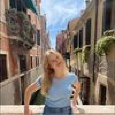 Emily Linea zoekt een Kamer / Appartement / Studio / Woonboot in Groningen