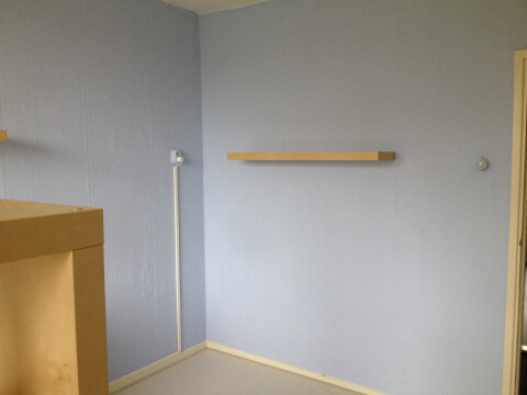 Space enough for a 2 person bed, there is a 1 person bed there now.