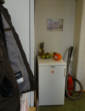 Fridge (noise) and (smelly wet) coats outside the room