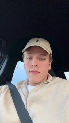 Aaron  zoekt een Huurwoning / Kamer / Appartement / Studio in Groningen