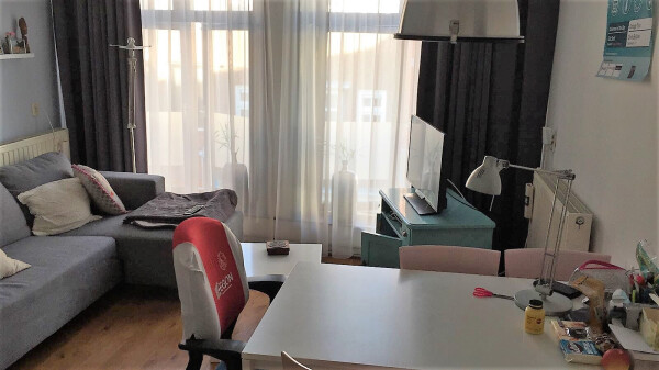 De kamer bij binnenkomst